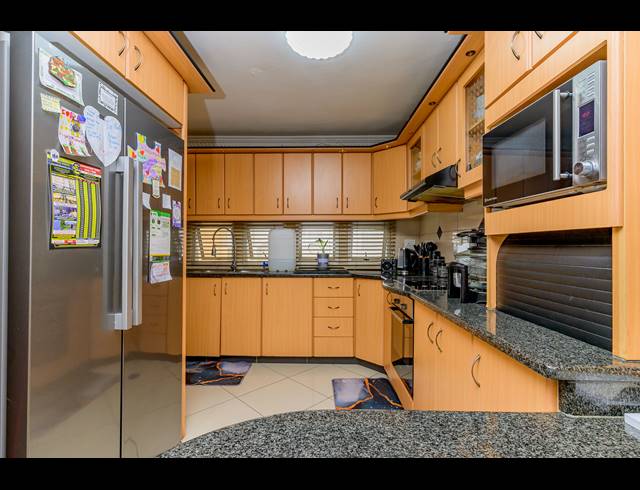 3 BEDROOM DUPLEX FOR SALE IN RESERVOIR HILLS